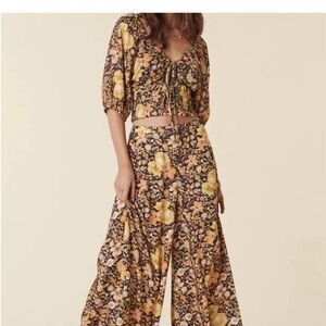 Spell SET ! S- Xs bell bottoms